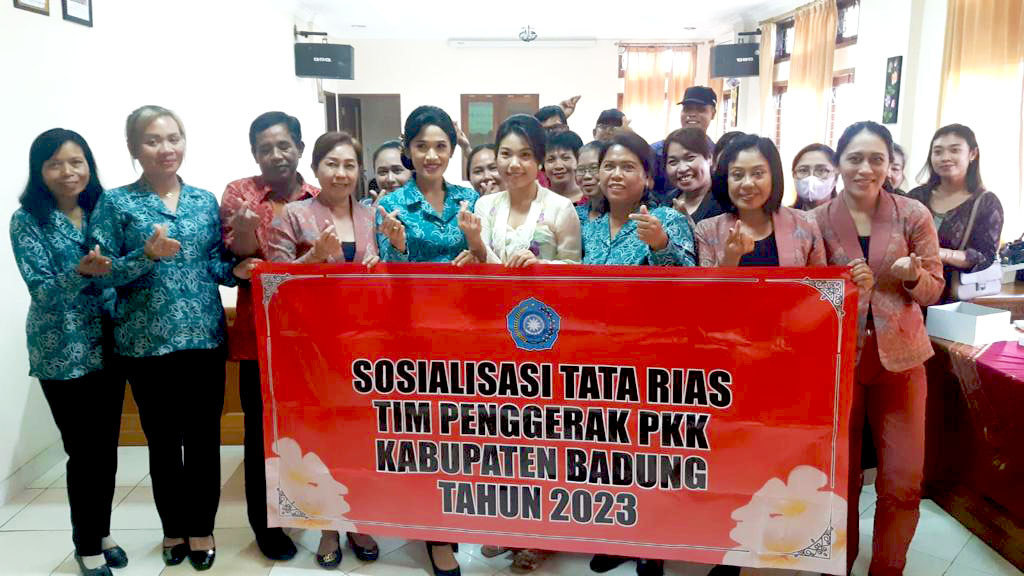 Sosialisasi Tata Rias TP PKK Kabupaten Badung di Kecamatan Kuta Utara Tahun 2023